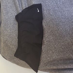 Nike (L) black tennis skirt